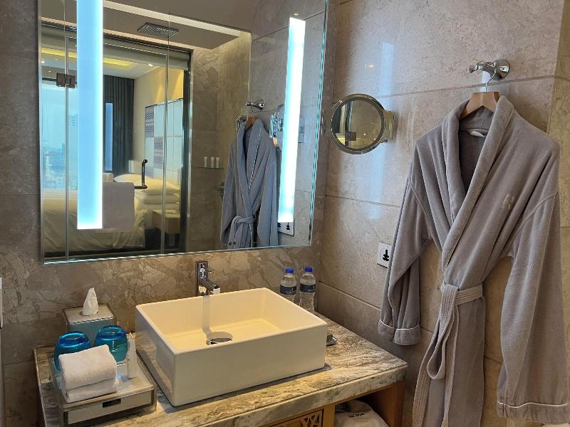 Renaissance Dhaka Gulshan Hotel image