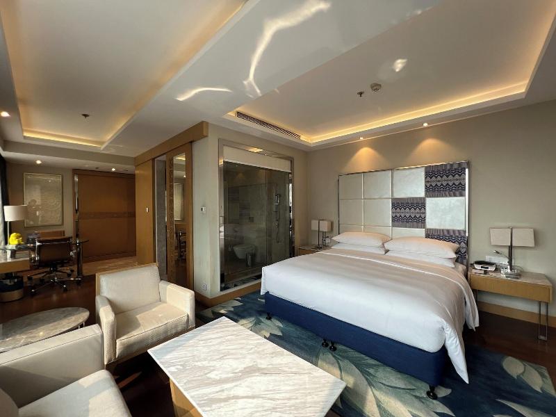 Renaissance Dhaka Gulshan Hotel image