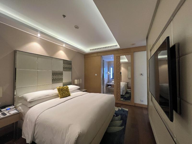 Renaissance Dhaka Gulshan Hotel image
