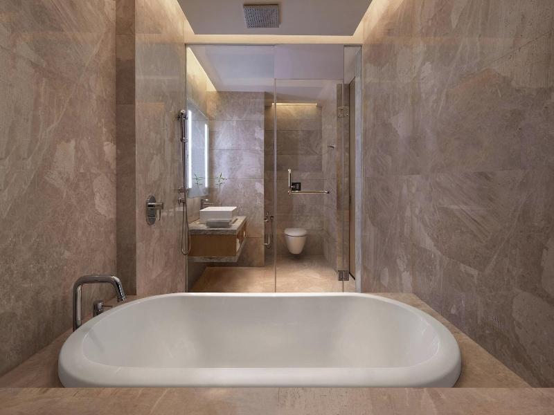Renaissance Dhaka Gulshan Hotel image