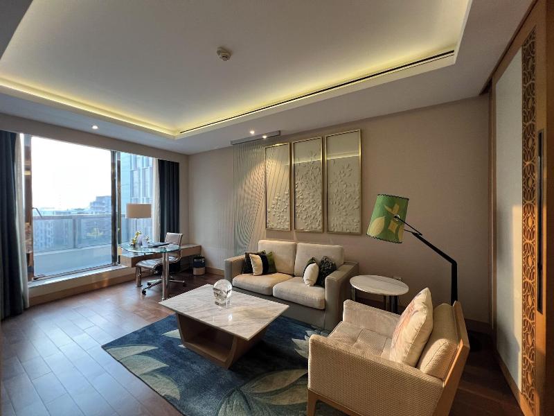 Renaissance Dhaka Gulshan Hotel image