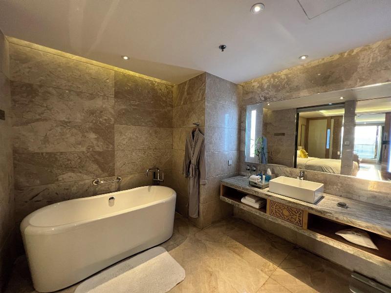 Renaissance Dhaka Gulshan Hotel image
