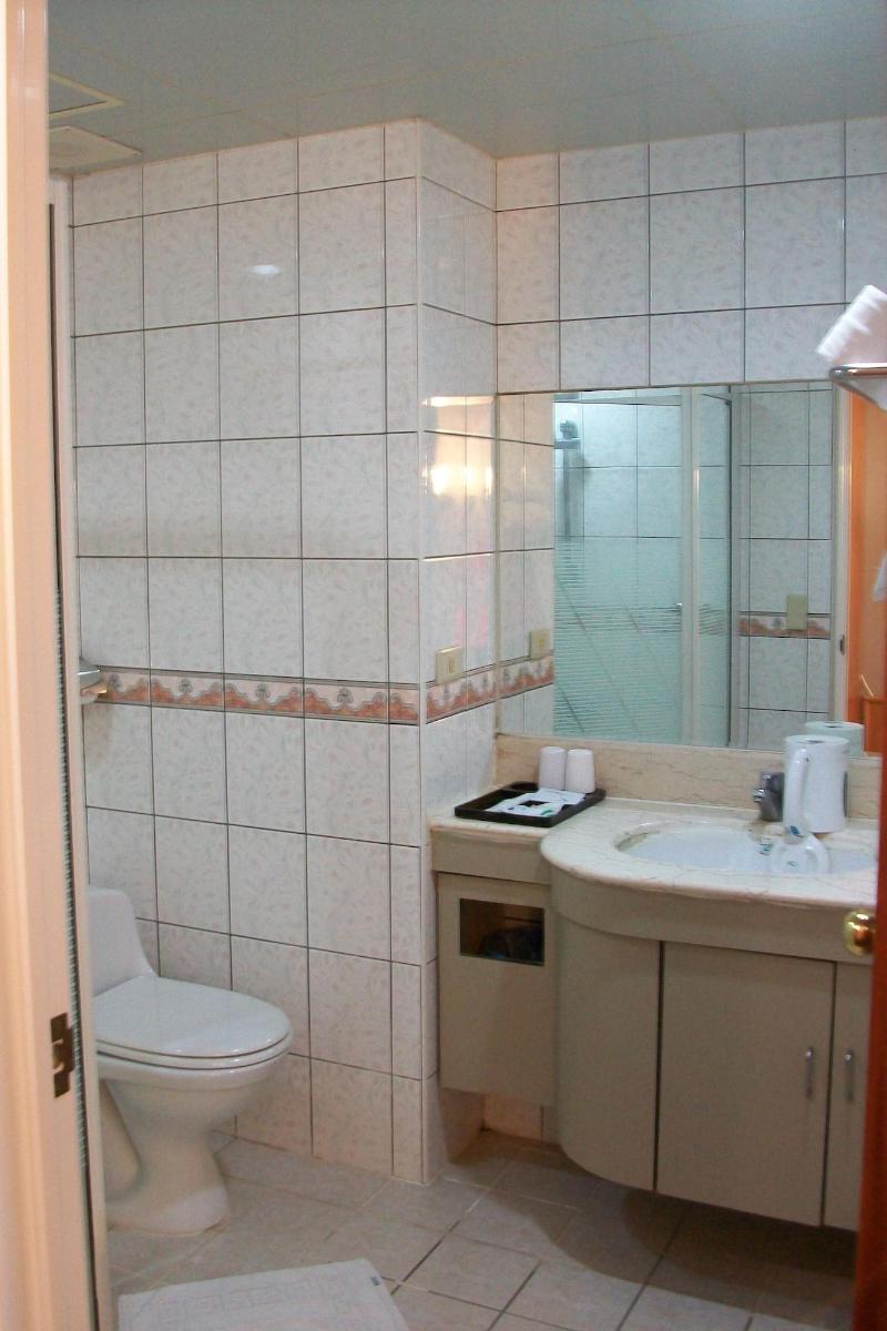 Kinsa Holiday Hotel image