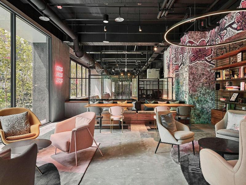 Moxy Taichung image