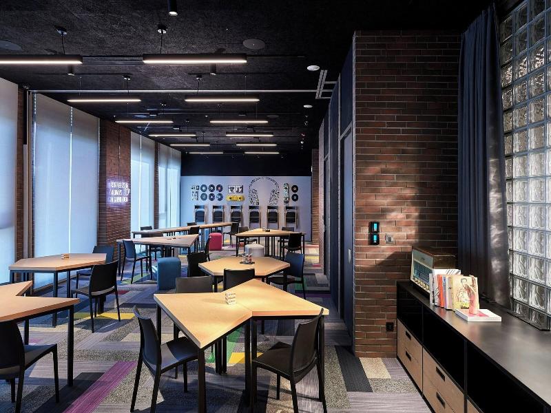 Moxy Taichung image