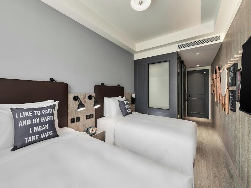 Moxy Taichung image