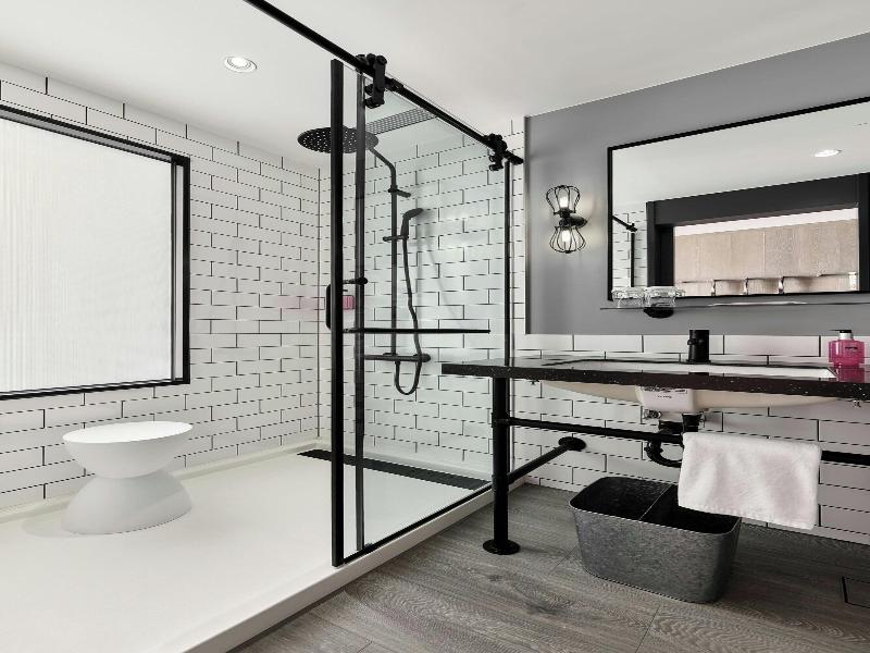 Moxy Taichung image