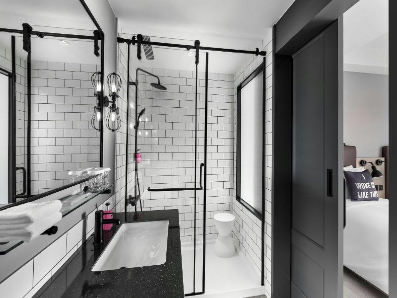 Moxy Taichung image
