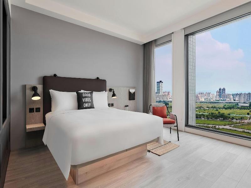Moxy Taichung image