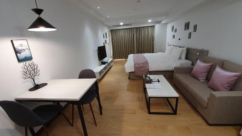 Solis Hotel image