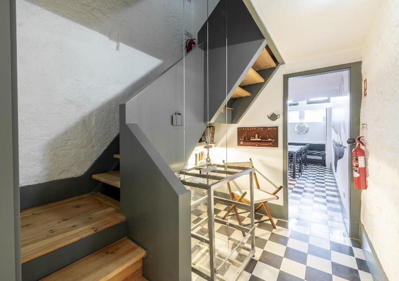 Homey River Suites image