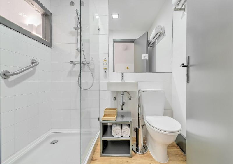 Homey River Suites image