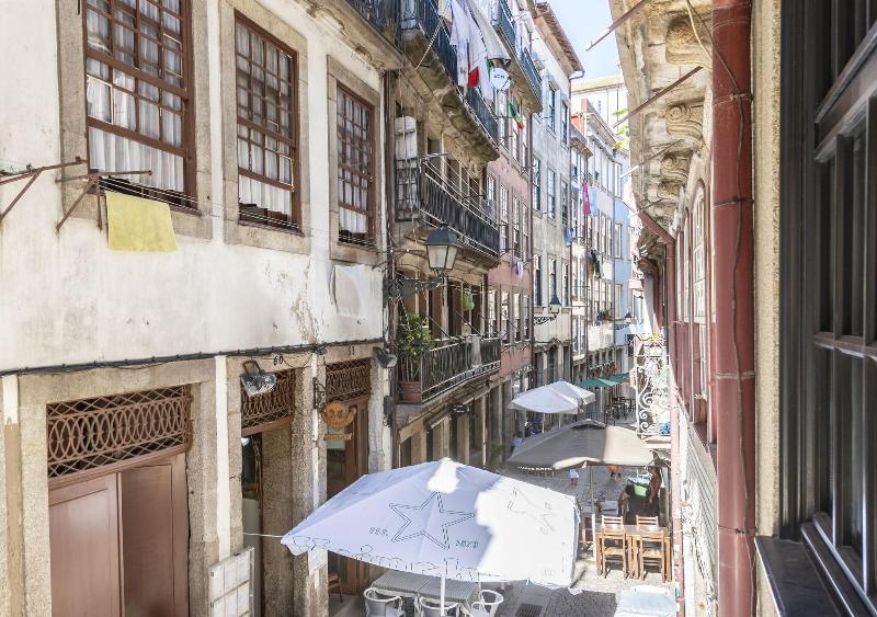Homey River Suites image