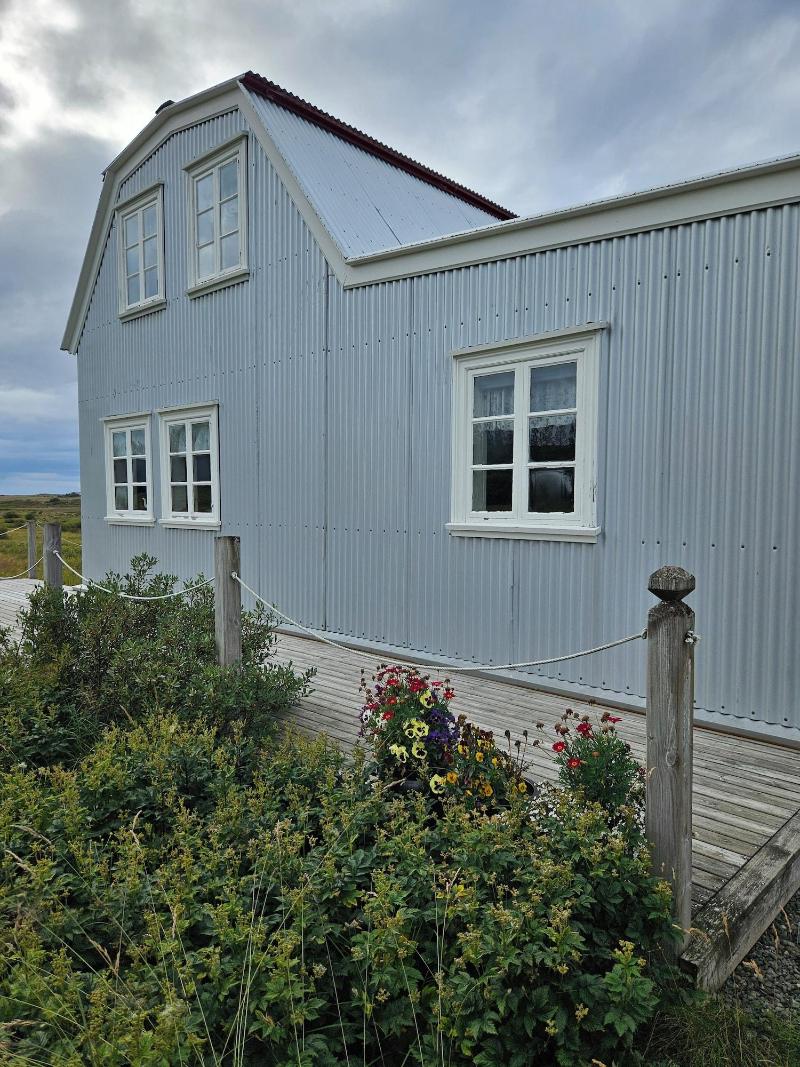 Lambalækur image