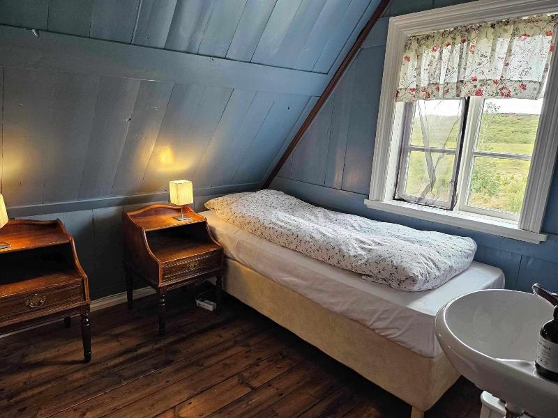 Lambalækur image