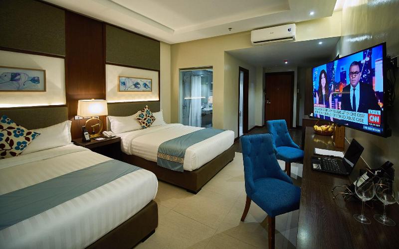 J7 Plaza Hotel image