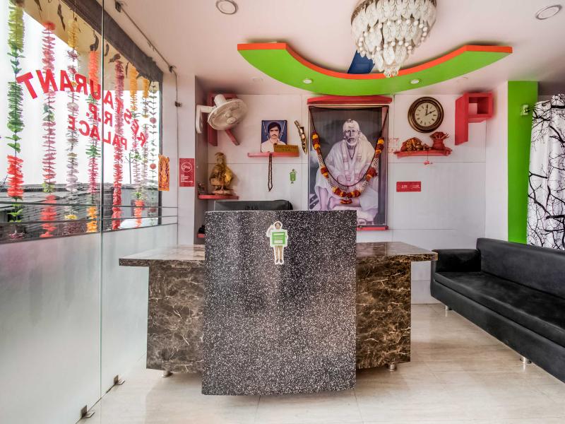 Oyo 14993 Rp Palace