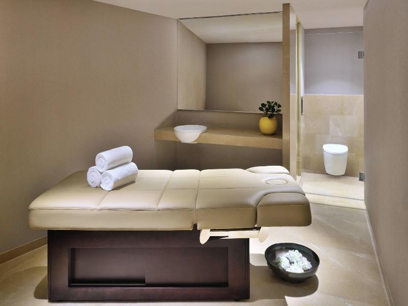 Courtyard By Marriott Nashik image