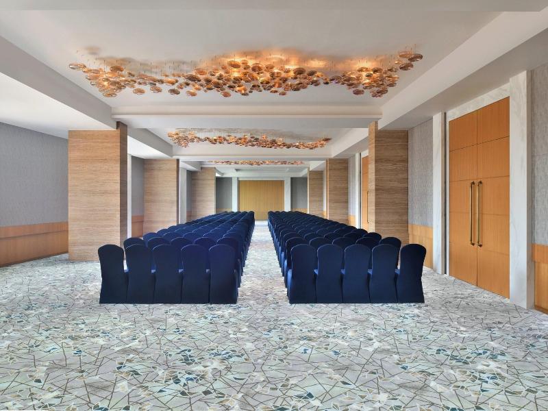 Courtyard By Marriott Nashik image