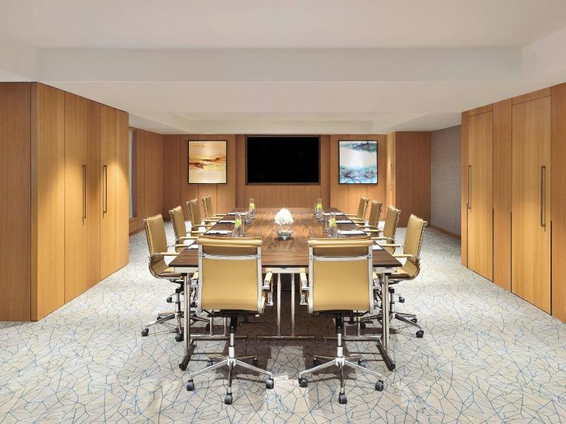 Courtyard By Marriott Nashik image