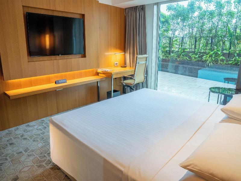 Courtyard By Marriott Nashik image