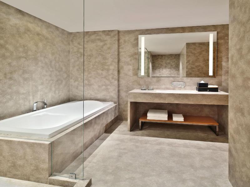 Courtyard By Marriott Nashik image