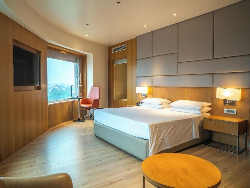 Courtyard By Marriott Nashik image
