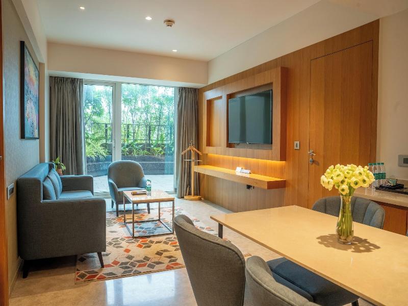 Courtyard By Marriott Nashik image