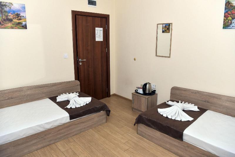 Twain Apart&Rooms image