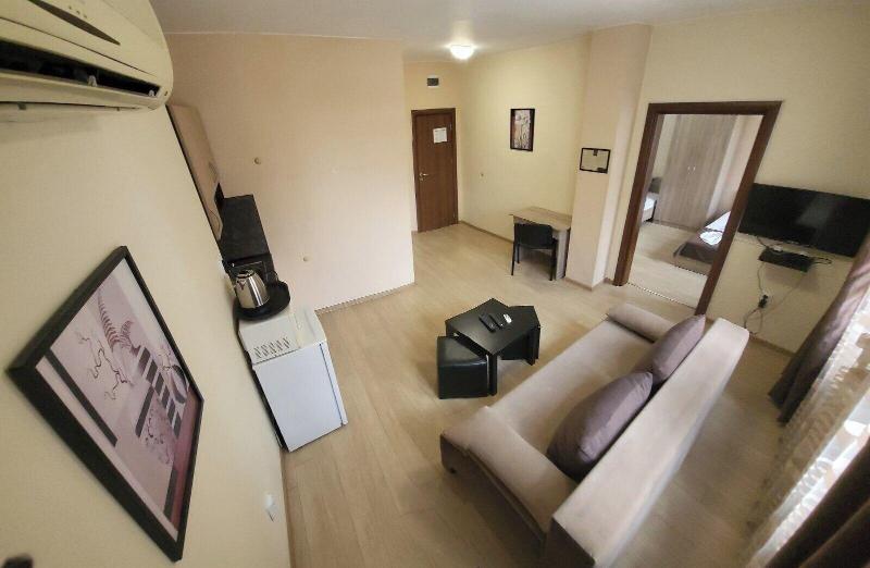 Twain Apart&Rooms image