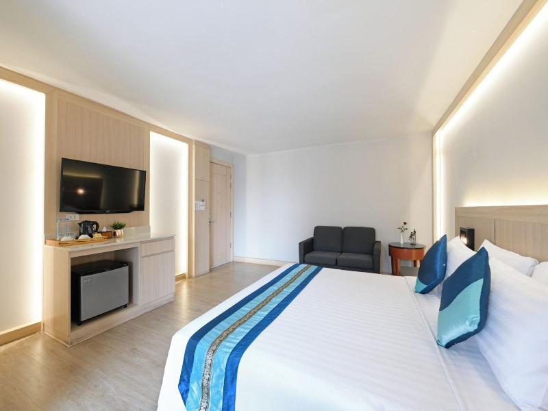 O2 Luxury Hotel image