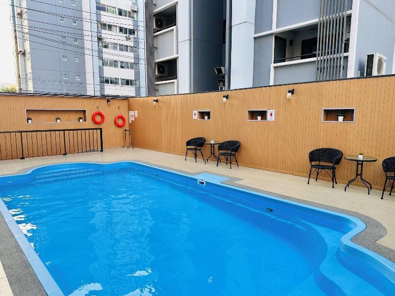 O2 Luxury Hotel image