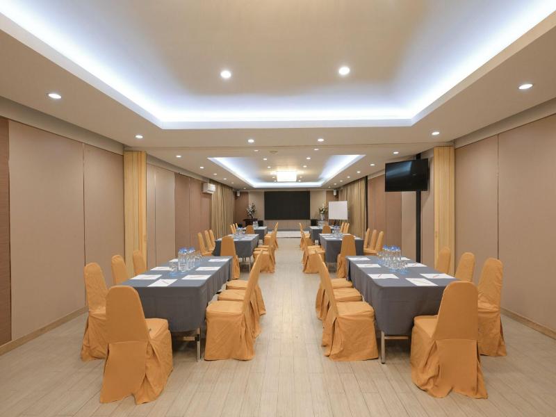 O2 Luxury Hotel image