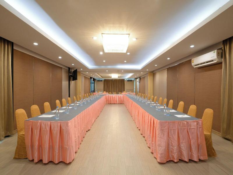 O2 Luxury Hotel image