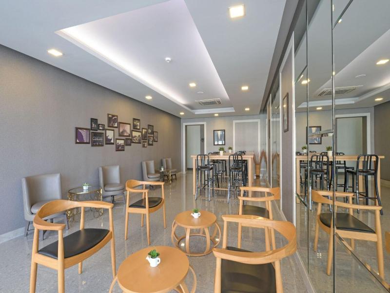 O2 Luxury Hotel image