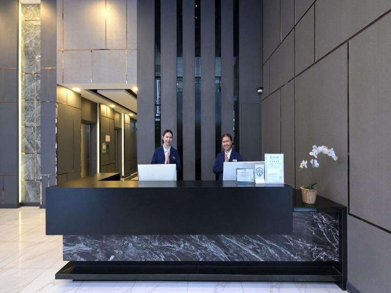 O2 Luxury Hotel image
