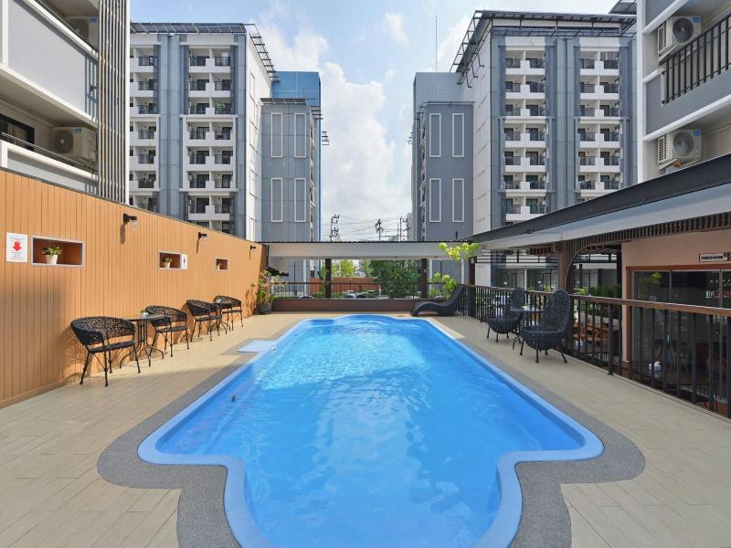 O2 Luxury Hotel image