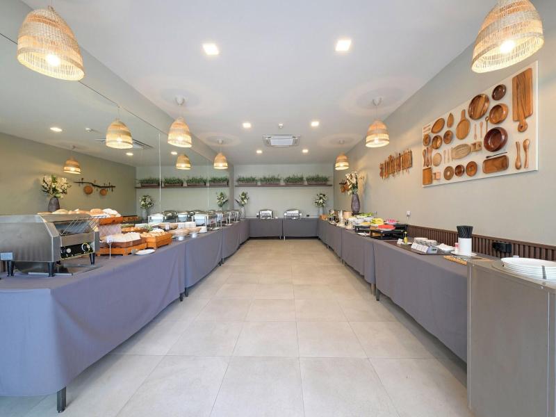 O2 Luxury Hotel image