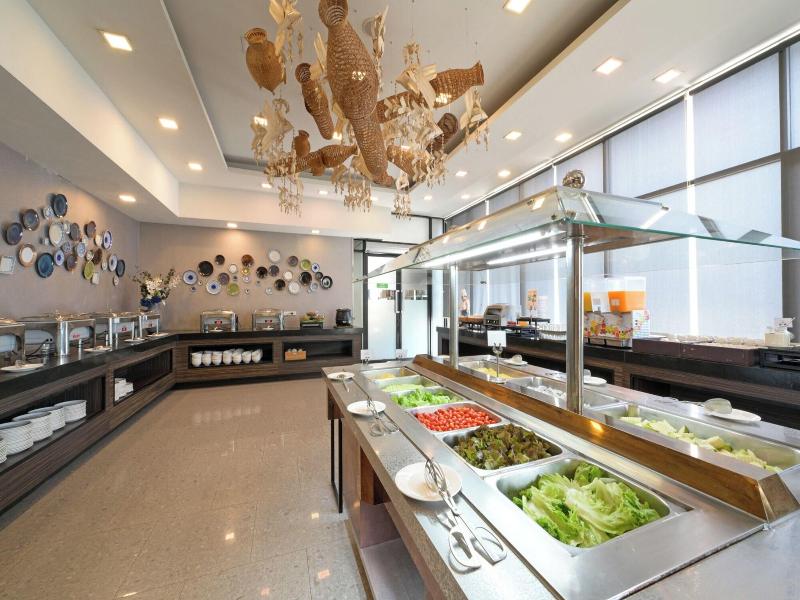 O2 Luxury Hotel image