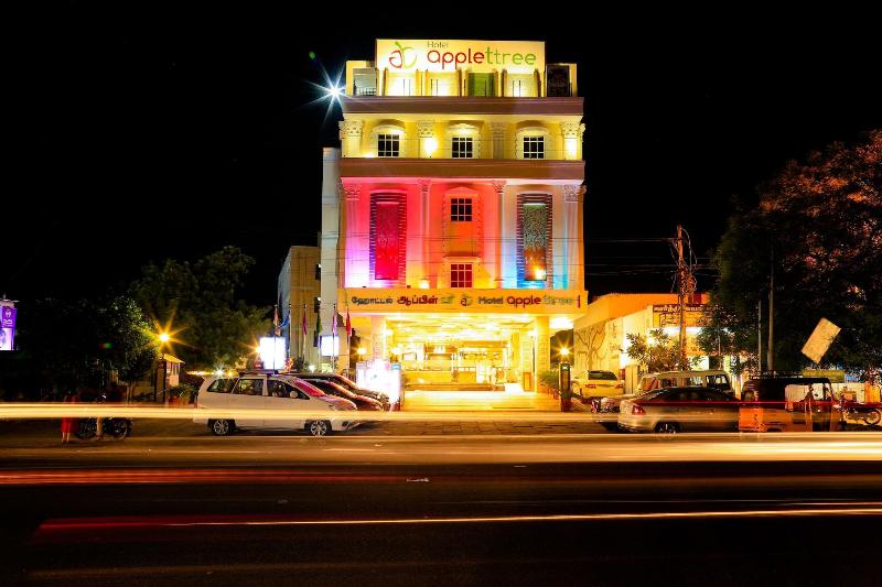 Hotel Applettree — exterior view