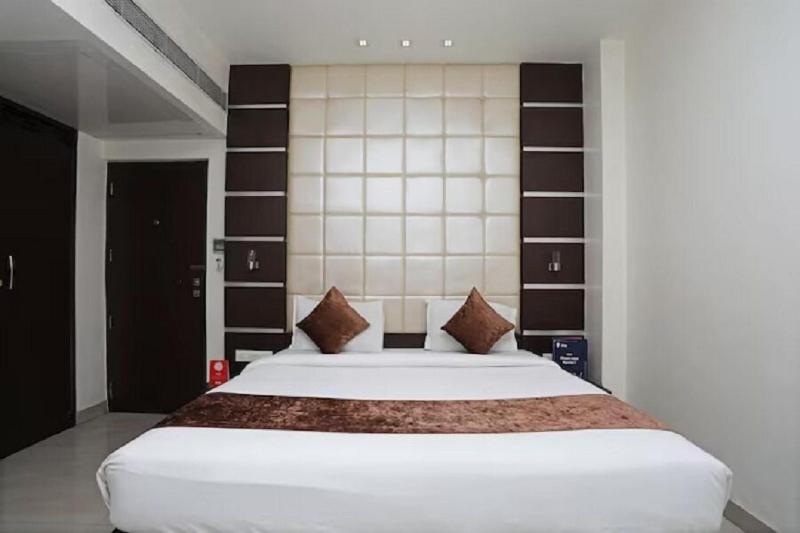 Hotel D Grand image