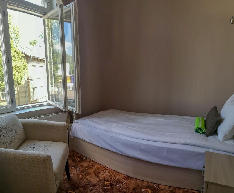 Villa Kadriorg Hostel image