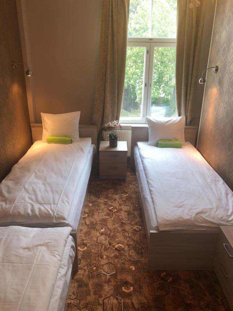 Villa Kadriorg Hostel image