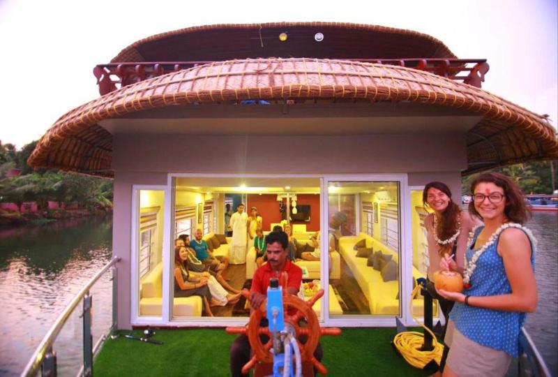 Indiavacationz Houseboat image