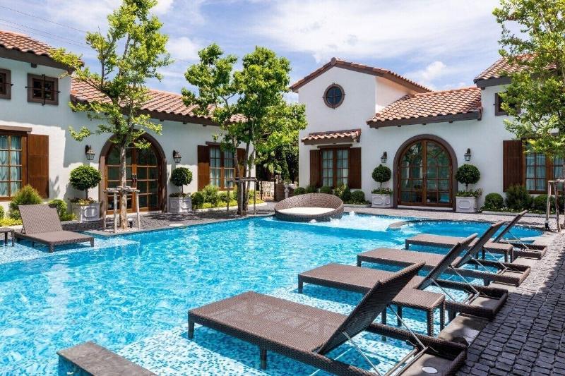 Villa Seville image