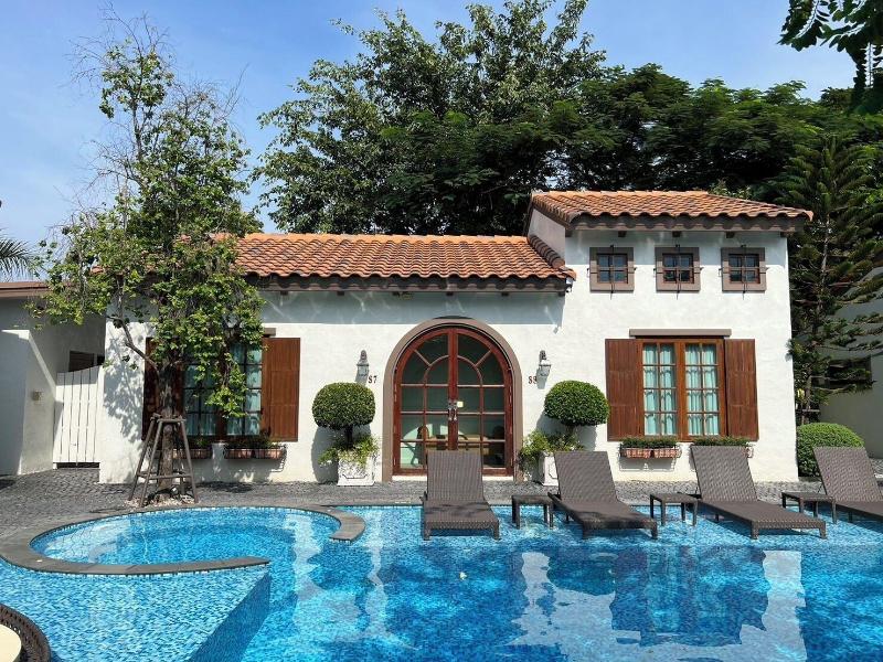 Villa Seville image