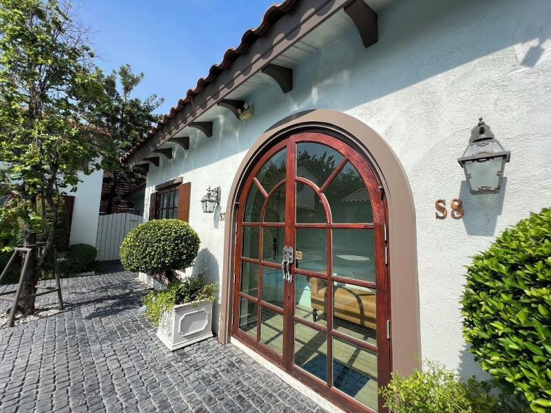 Villa Seville image