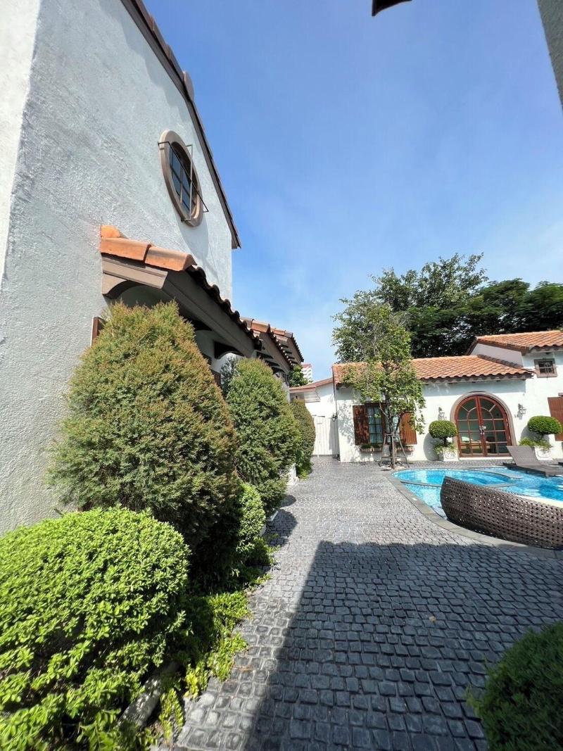 Villa Seville image