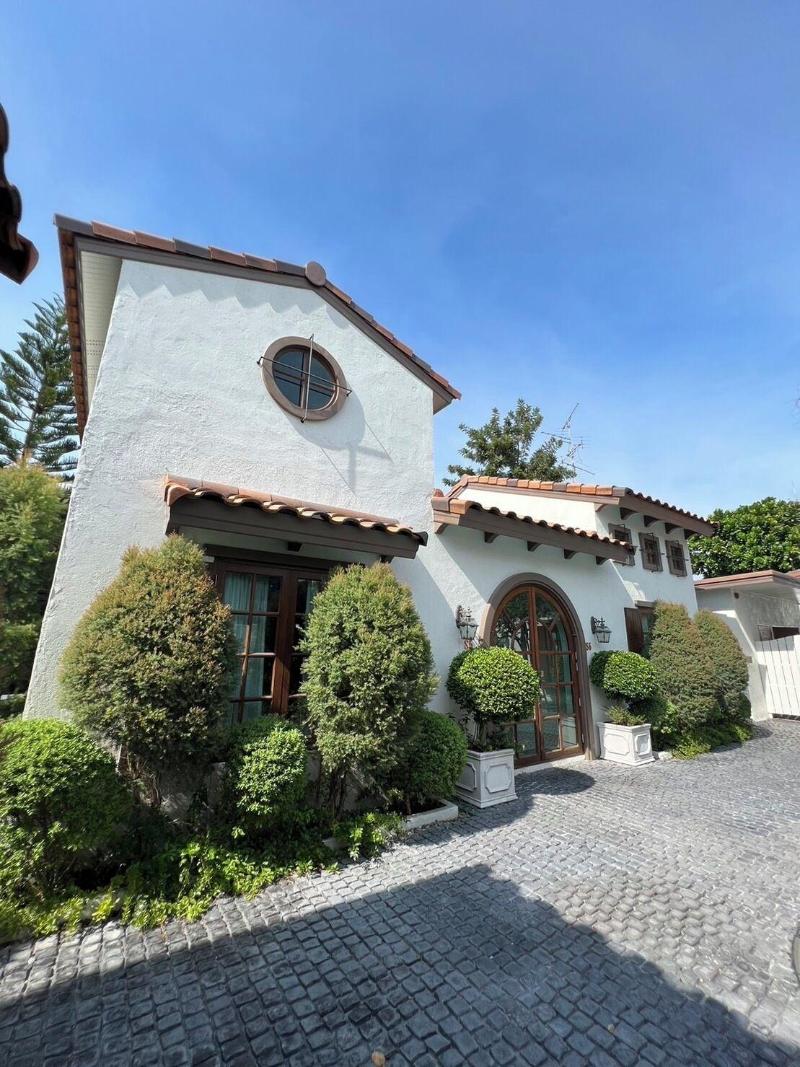 Villa Seville image
