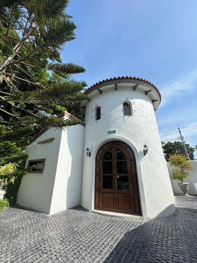 Villa Seville image